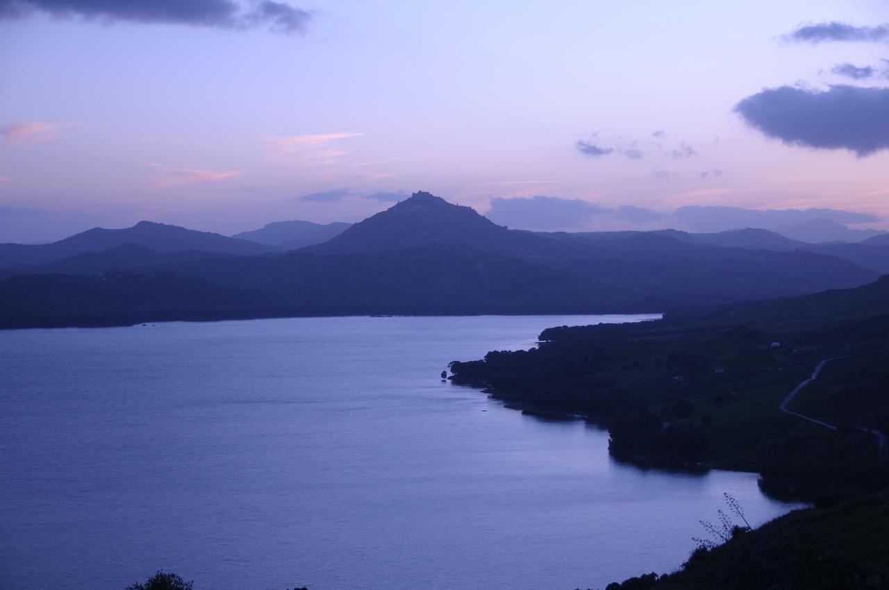 Oasi Del Lago Regalbuto Exterior foto